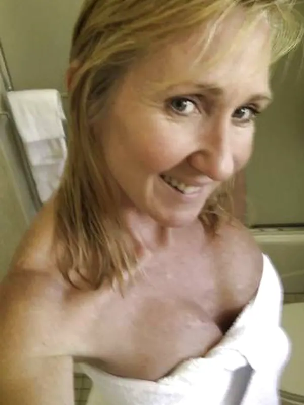 Annick, 57 ans, rencontre adulte à Amiens