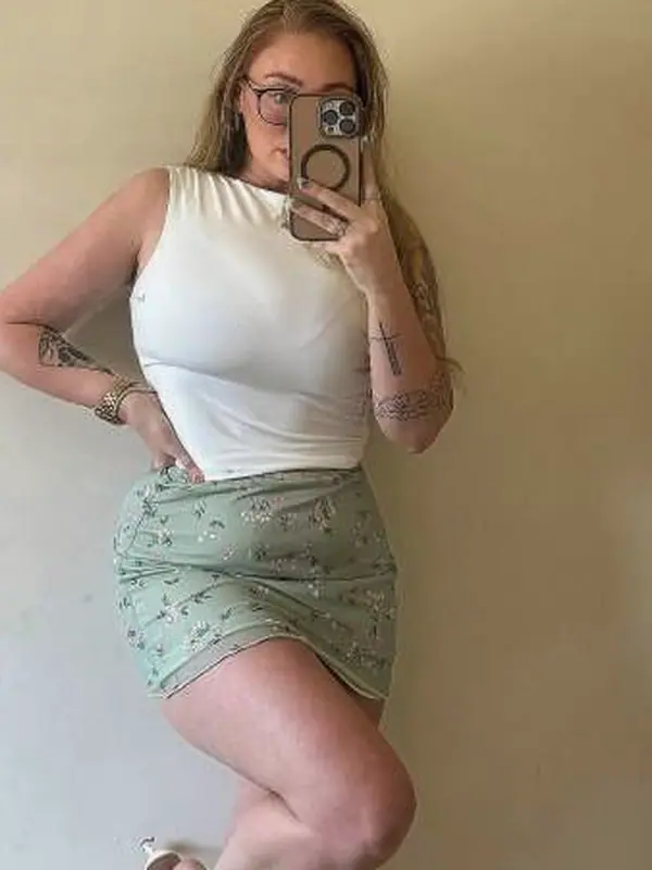 Lisa, 25 ans, rencontre adulte à Amiens