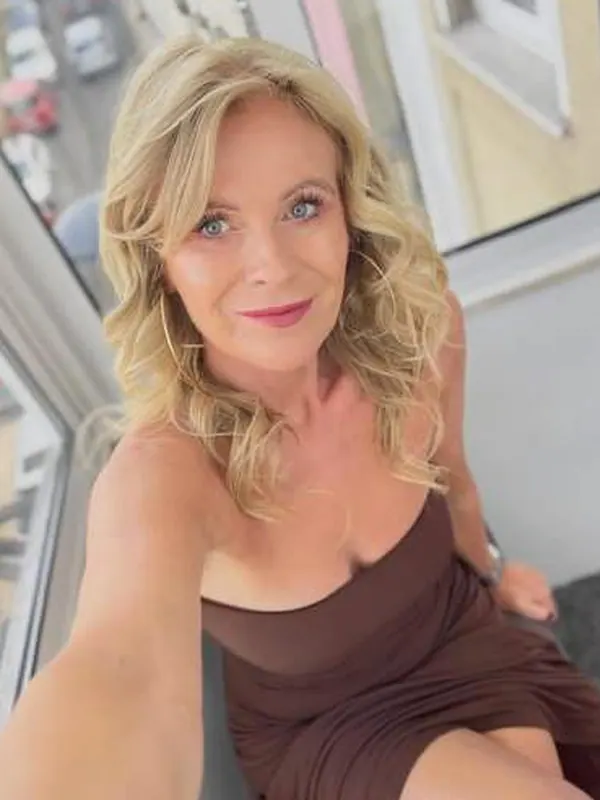 Magali, 46 ans, rencontre adulte à Angers
