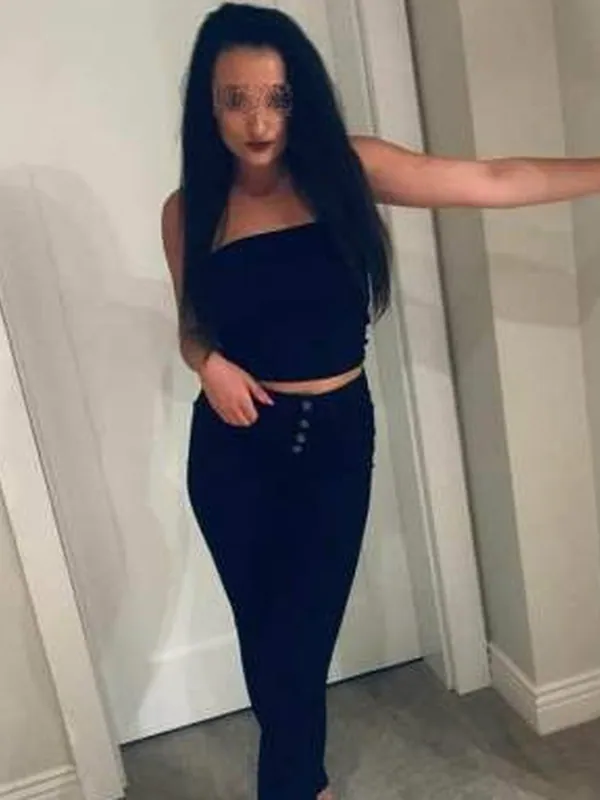 Manon, 26 ans, rencontre adulte à Annecy