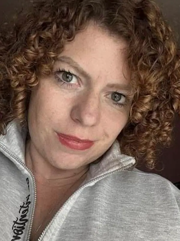Aurore, 35 ans, rencontre adulte à Brest