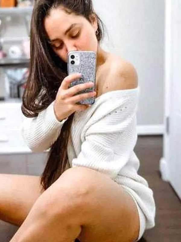 Axelle, 27 ans, rencontre adulte à Lyon