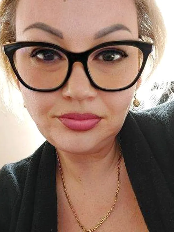 Emma, 23 ans, rencontre adulte à Nantes