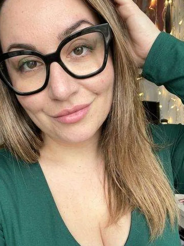 Esther, 44 ans, rencontre adulte à Toulouse