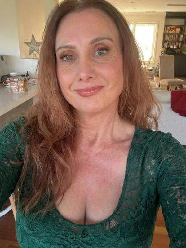 Léa, 27 ans, rencontre adulte à Toulouse